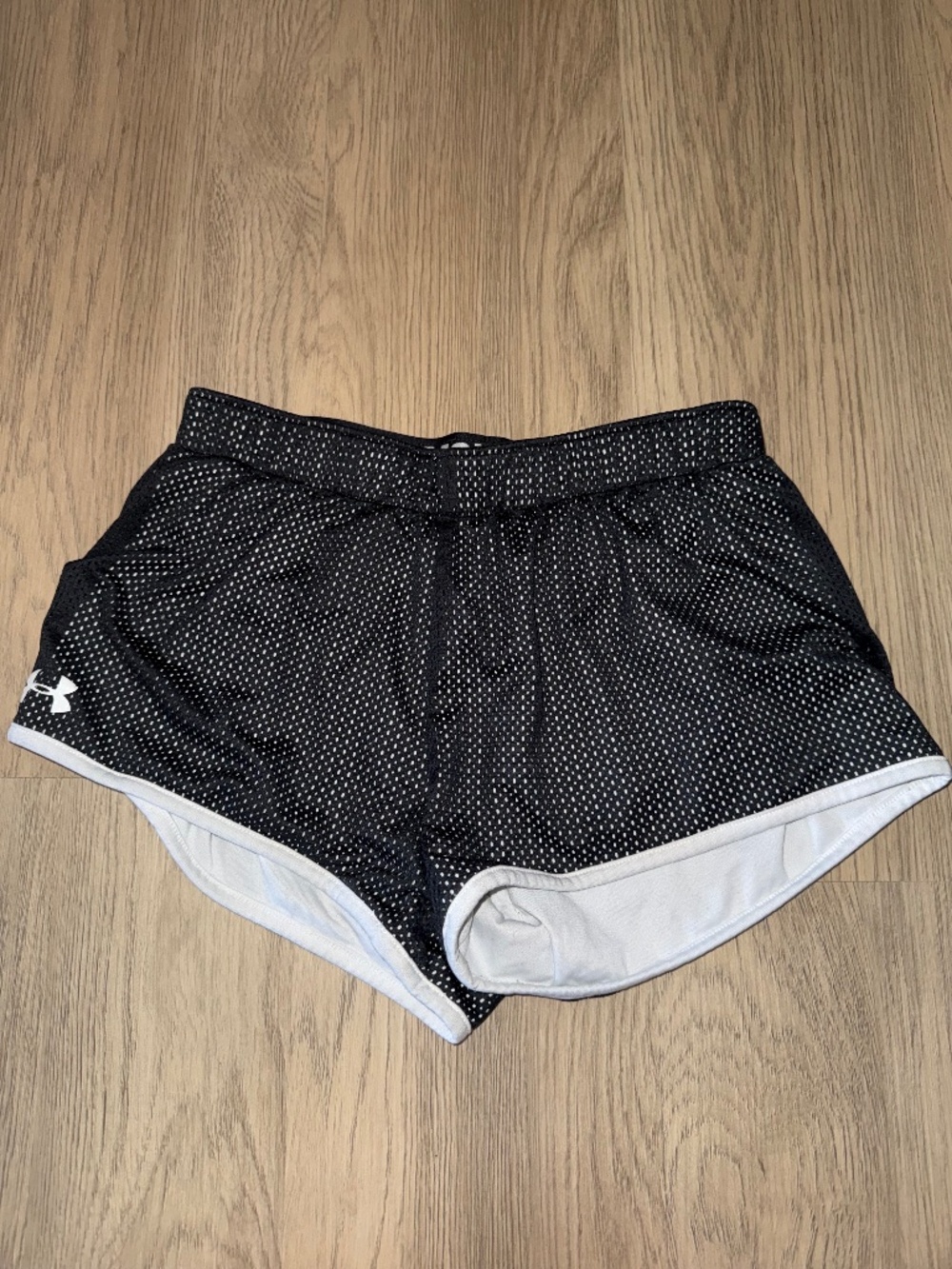 Under Armour Black Mesh Jersey‎ Shorts – Size Small Athletic Y2K Sporty